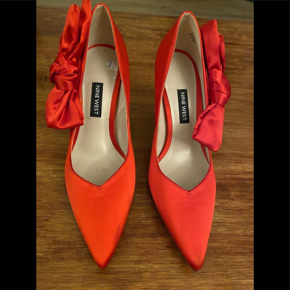 Nine West women’s red shoes